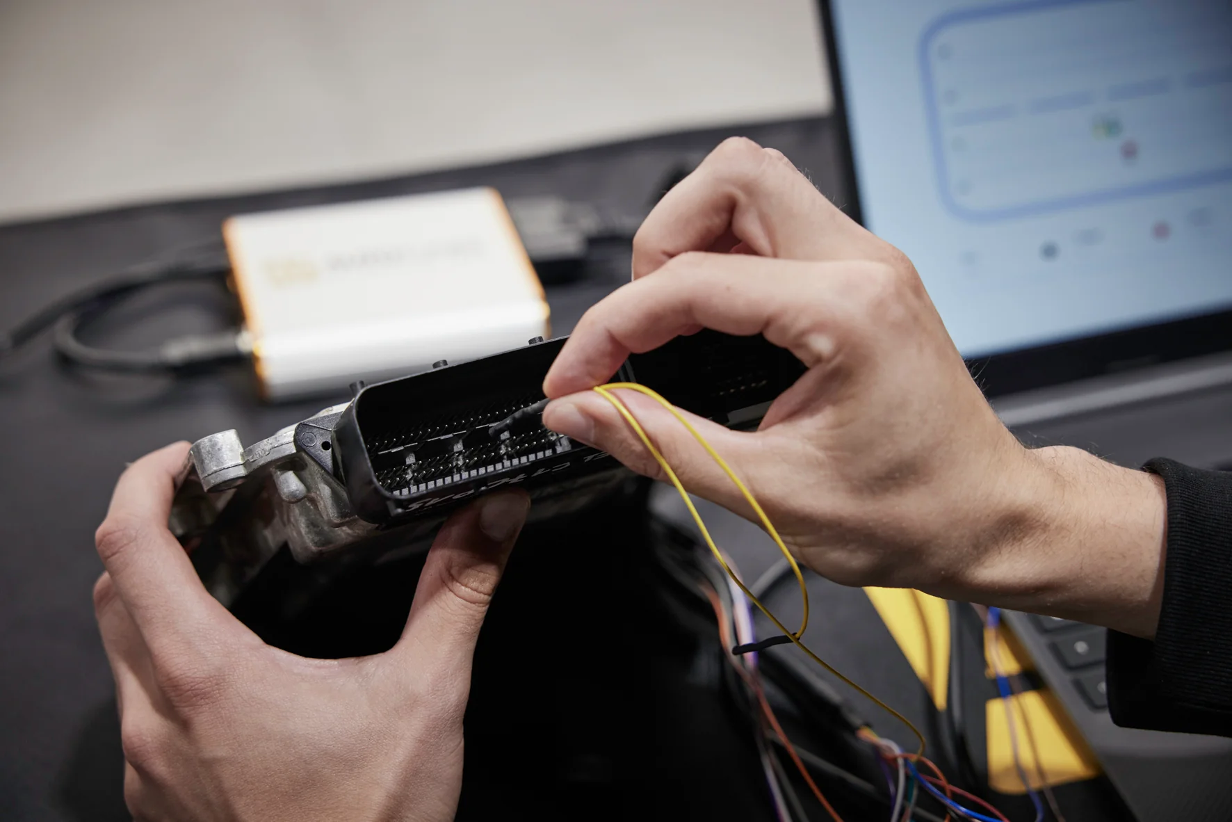 Solution ECU France - matériel reprogrammation